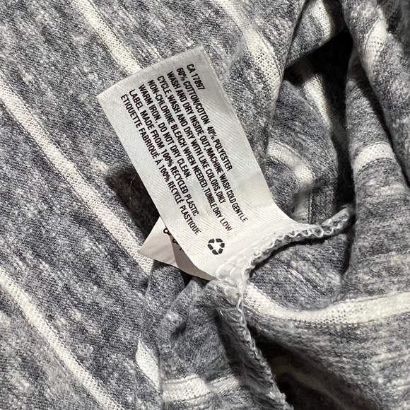 GAP 3/4 Length Sleeve Blue/Grey with white stripe - burnout shirt - Size XS - Picture 2 of 5